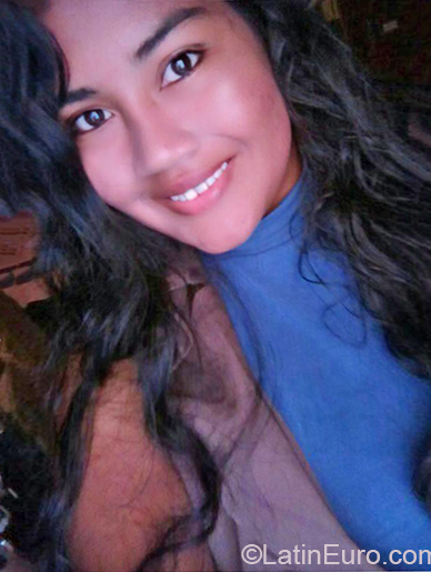 Date this funny Colombia girl Constanza from Cali CO25987