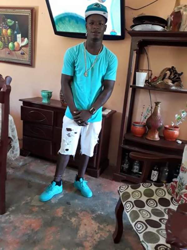 Date this charming France man Starling from Guyana FR292