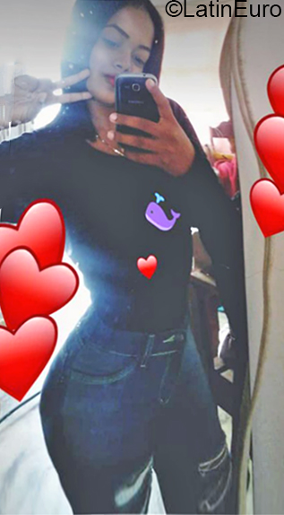 Date this nice looking Venezuela girl Ale from San Felipe VE2682