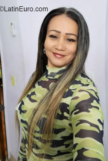 Date this hot Colombia girl Maritz from Cucuta CO26049