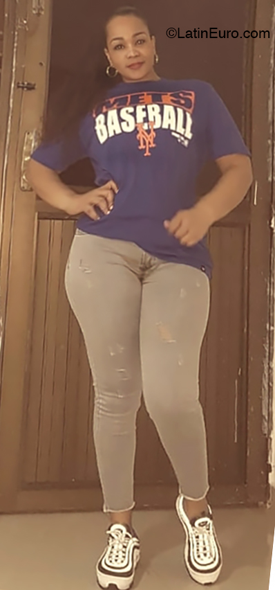 Date this georgeous Colombia girl Ana maritza from Buenaventura CO26053