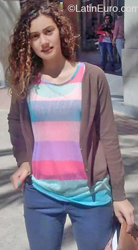 Date this sultry Argentina girl Victorina from Bueno Aires AR240