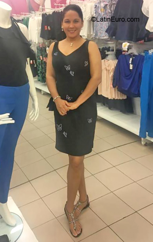 Date this sultry Dominican Republic girl Natalia from Sabana De La Mar DO36112
