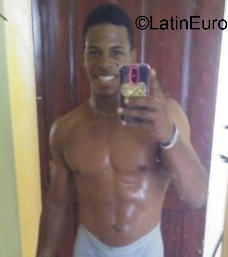 Date this delightful Dominican Republic man Juan from Santo Domingo DO36131