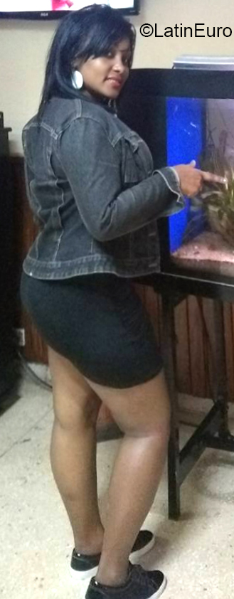 Date this georgeous Cuba girl Ileana from Santiago de cuba CU604