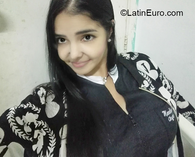 Date this tall Venezuela girl Mare from Caracas VE2718