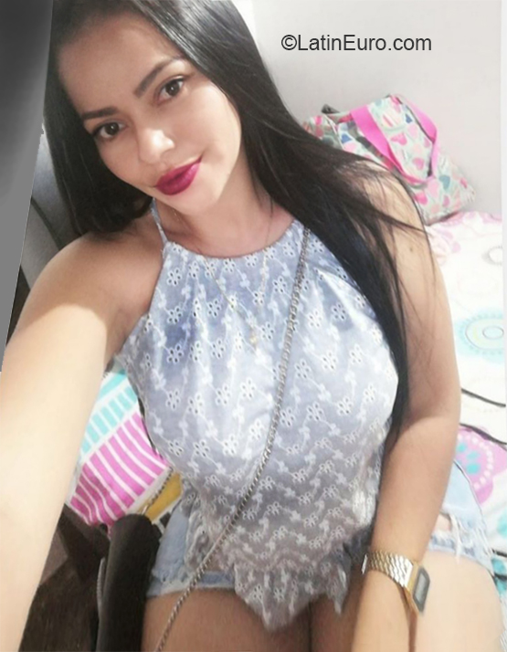 Date this fun Colombia girl Yasmin from Medellin CO26126