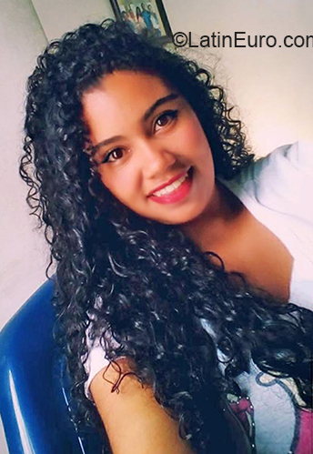 Date this exotic Colombia girl Daniela from Armenia CO26130