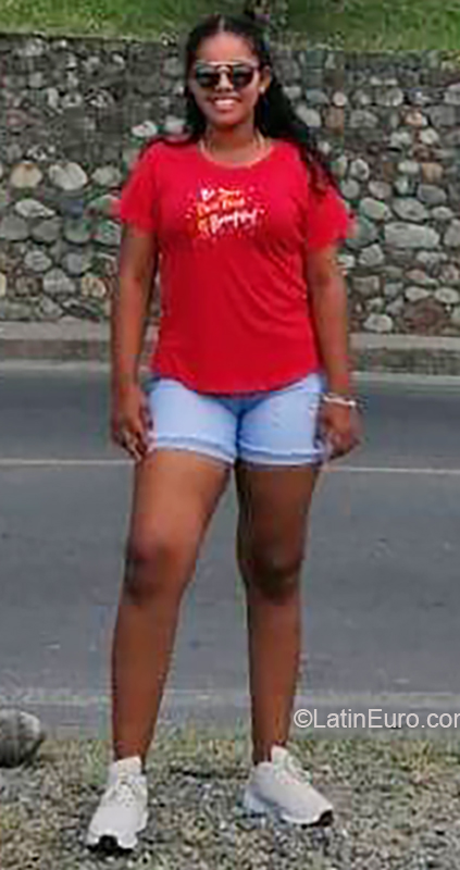Date this lovely Colombia girl Diana from Monteria CO26131