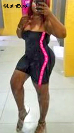 Date this happy Dominican Republic girl Franchesca from Santo Domingo DO36210