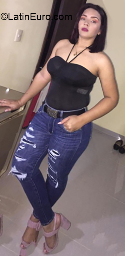 Date this hot Dominican Republic girl Dilena from Nagua DO36212