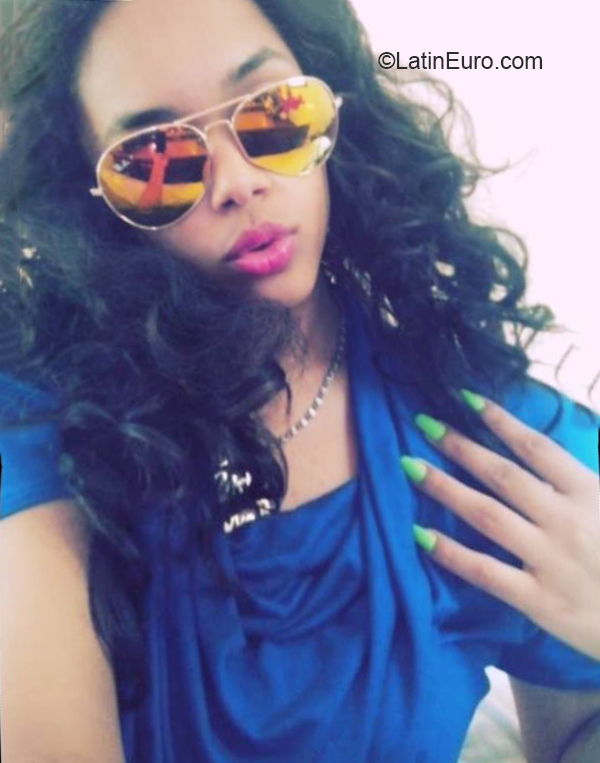 Date this gorgeous Dominican Republic girl Elizaberh from San cristobal DO36215