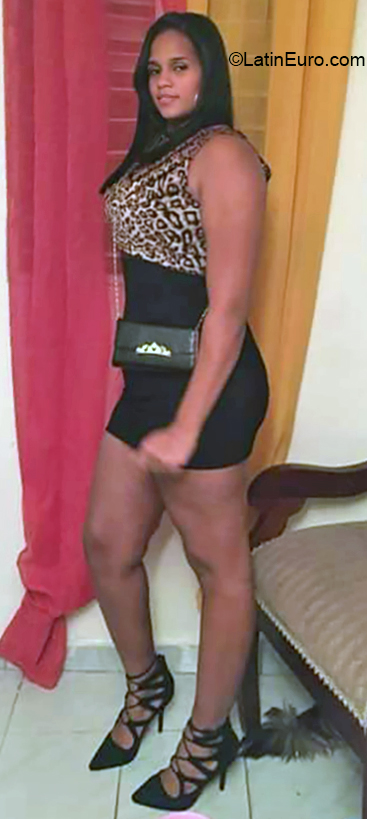 Date this fun Dominican Republic girl Melissa from Santo Domingo DO36218
