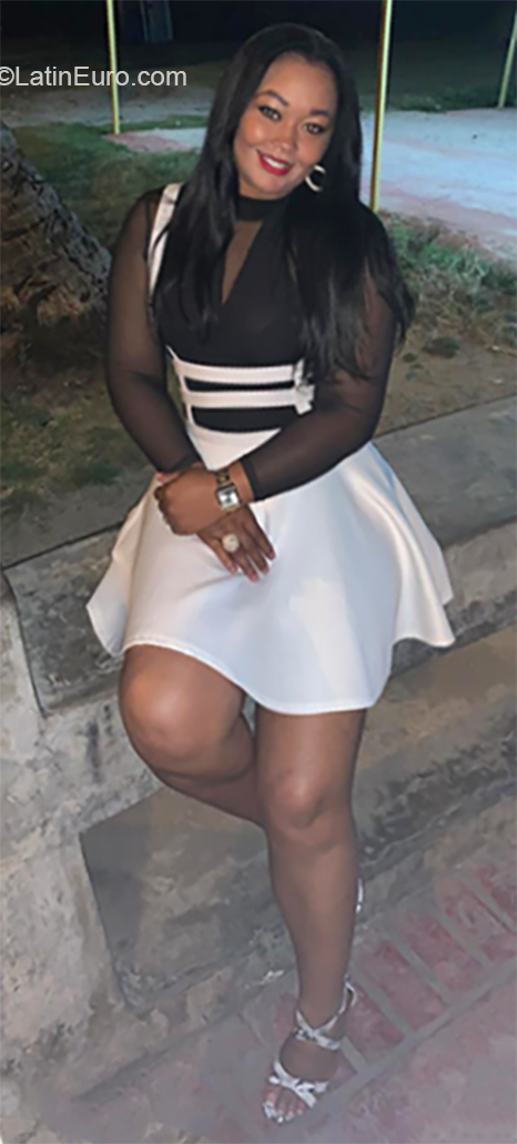 Date this gorgeous Dominican Republic girl Yoana from San Pedro De Macoris DO36358