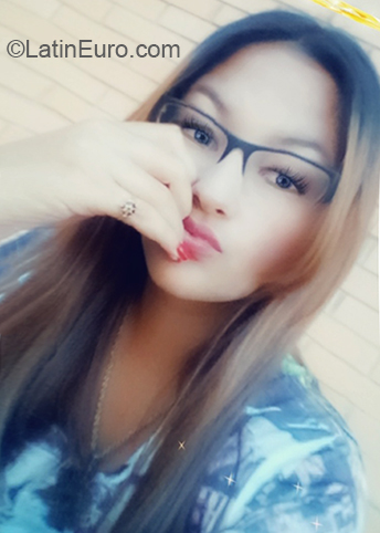 Date this georgeous Venezuela girl Gaby from Lagunillas VE2749