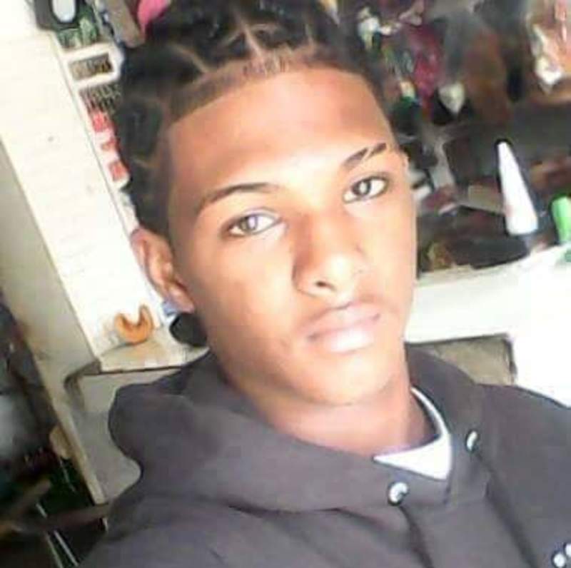 Date this hard body Dominican Republic man Miguel angel from Azua DO36362
