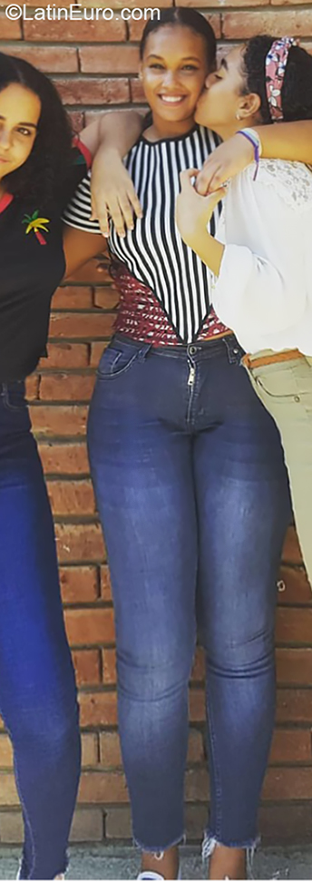 Date this pretty Dominican Republic girl Amelia from Santiago De Los Caballeros DO36369