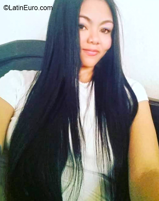 Date this happy Colombia girl Maria from Medellin CO26204