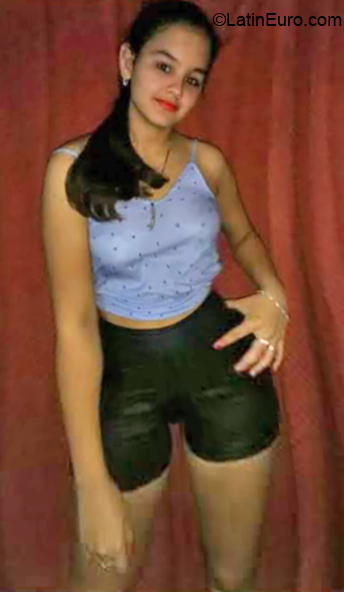 Date this hot Argentina girl Ivi from Cordoba AR251