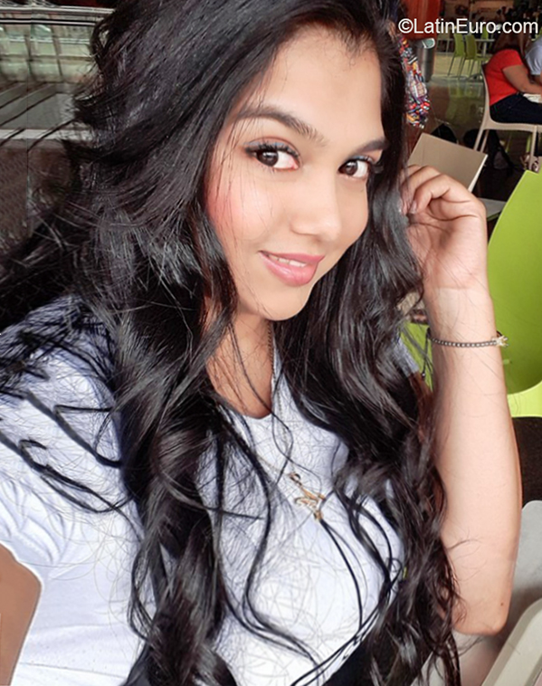 Date this happy China girl Natalia from cali CO26211