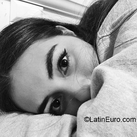 Date this georgeous Ecuador girl Camila from Guayaquil EC385
