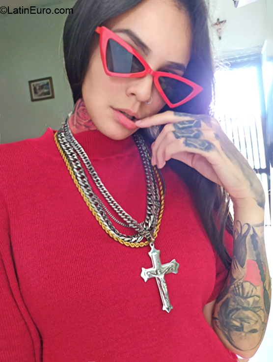 Date this foxy Venezuela girl Amber from Carcas VE2768