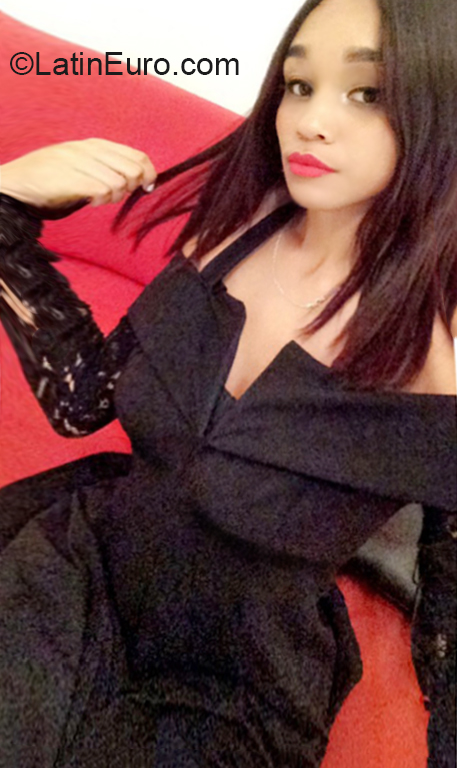 Date this cute Dominican Republic girl Stephanie from La Vega DO36567