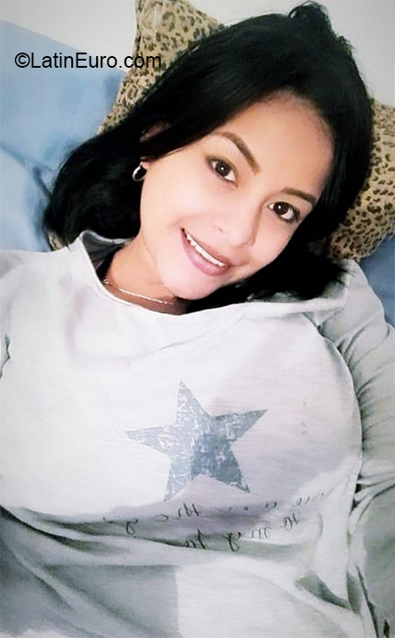 Date this cute Colombia girl Mary from Medellin CO26285