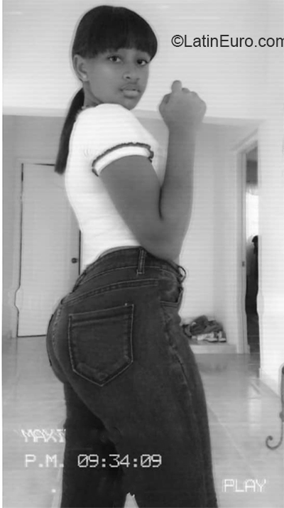 Date this good-looking Dominican Republic girl Maxil from Hato Mayor DO36585
