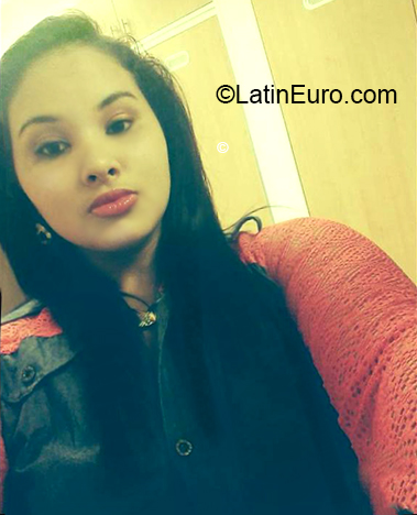 Date this fun Venezuela girl Andreina from Venezuela VE2817