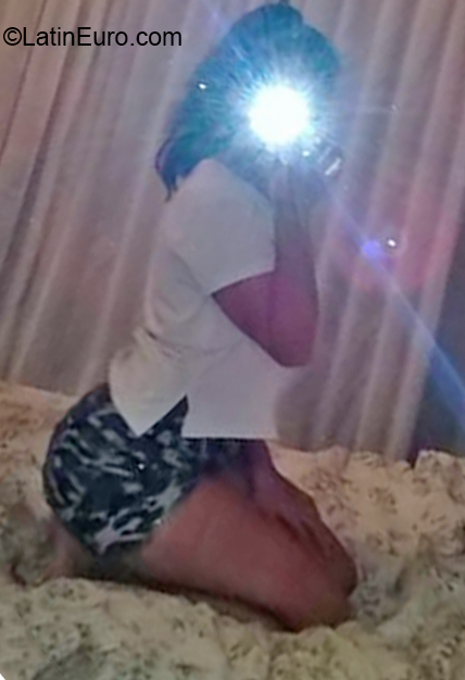 Date this sensual Argentina girl Catalina from Buenos Aires AR270