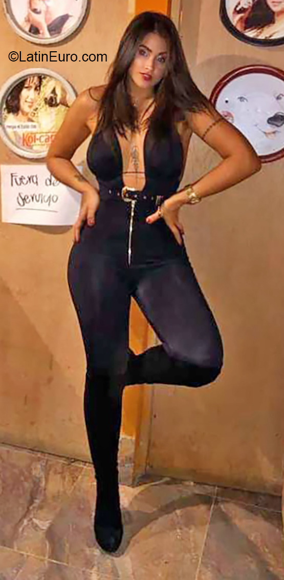 Date this tall Colombia girl Katherine from Medellin CO26346