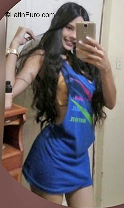 Date this athletic Venezuela girl Michelle from Maracaibo VE2827
