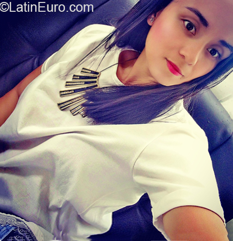 Date this charming Colombia girl Vanessa from Manizales CO26404
