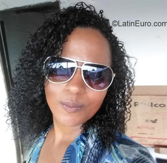 Date this happy Brazil girl Izaudethe from Serra BR11000