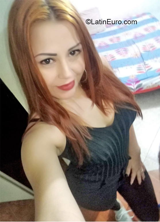 Date this young Venezuela girl Valentina from Merida VE2878