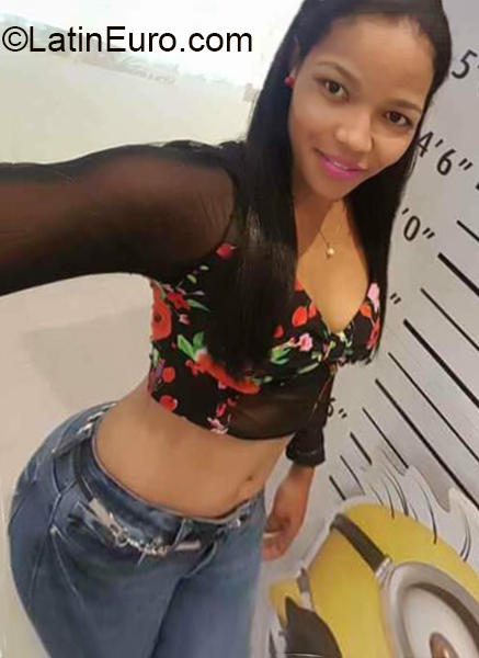 Date this charming Dominican Republic girl Alba from Puerto Plata DO36962