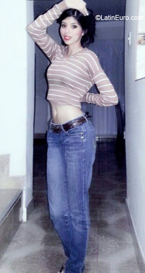 Date this attractive Peru girl Maria from Lima PE1475