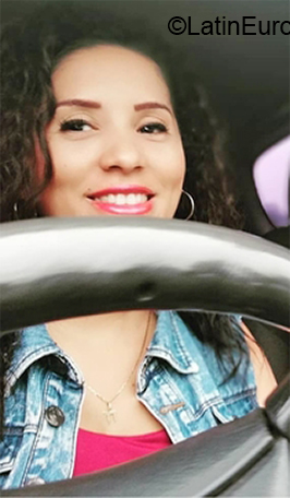 Date this nice looking Panama girl Linda Michelle from Panama PA1178