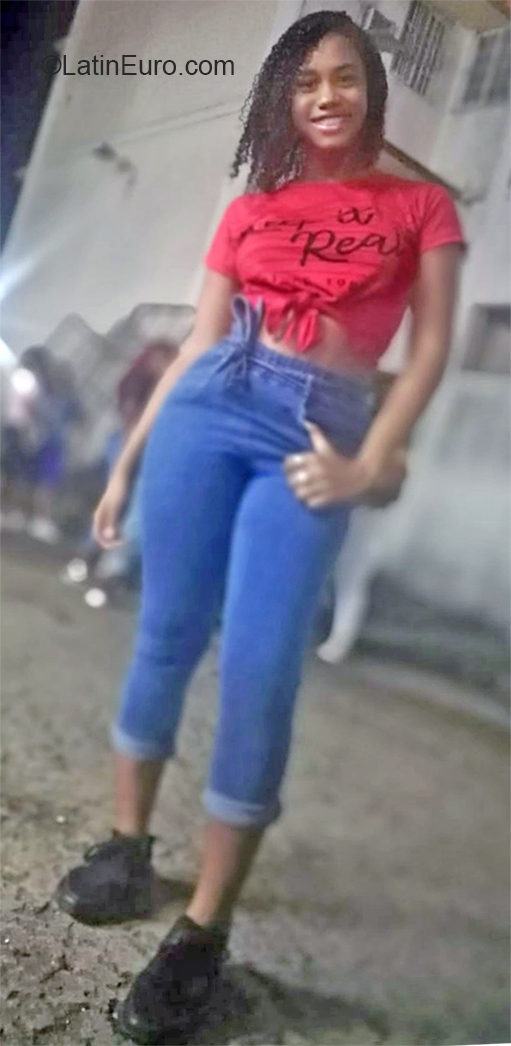 Date this delightful Panama girl Kaila from Panama City PA1179