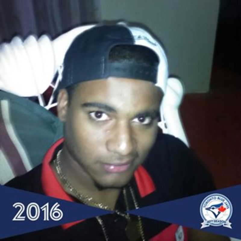 Date this voluptuous Dominican Republic man AMAURI from Santiago De Los Caballero DO37097