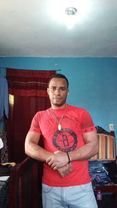 Date this good-looking Dominican Republic man Jose feliz from Santo Domingo DO37114