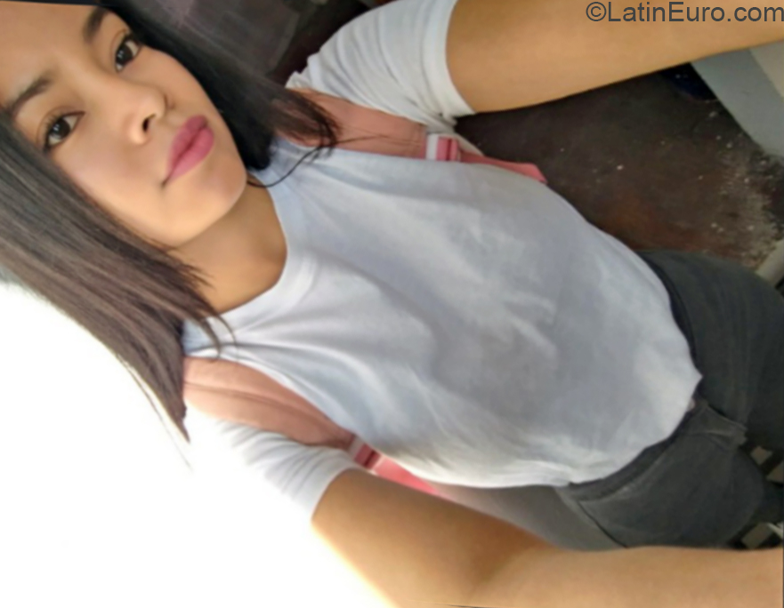 Date this beautiful Venezuela girl Martina from Venezuela VE2939