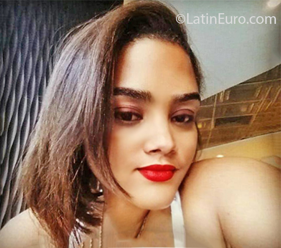 Date this passionate Dominican Republic girl Karol from Santo Domingo DO37193