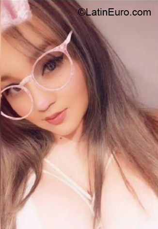 Date this georgeous Colombia girl Paola from Bogota CO26707