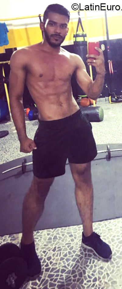 Date this hard body Colombia man Eddy from Barrancabermeja CO26744