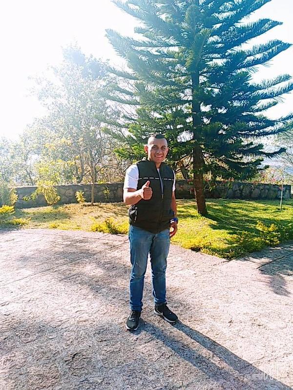Date this attractive Honduras man Raul carmona from Tegucigalpa HN2762