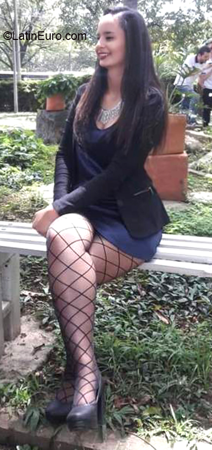 Date this young Colombia girl Valentina from Medellin CO26781