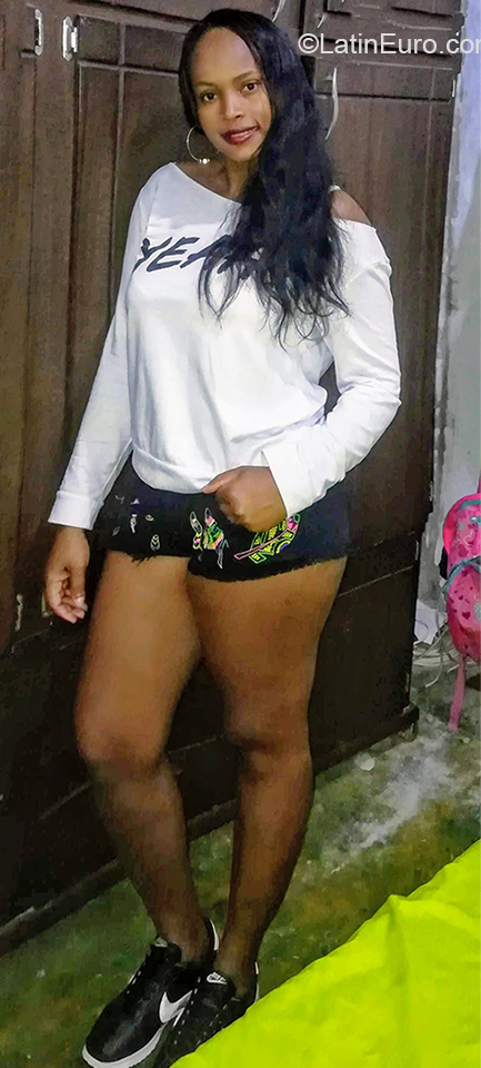 Date this nice looking Colombia girl Sami from Quibdo CO26783