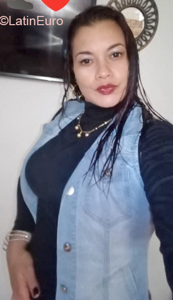 Date this hot Colombia girl Milena from Cali CO26798